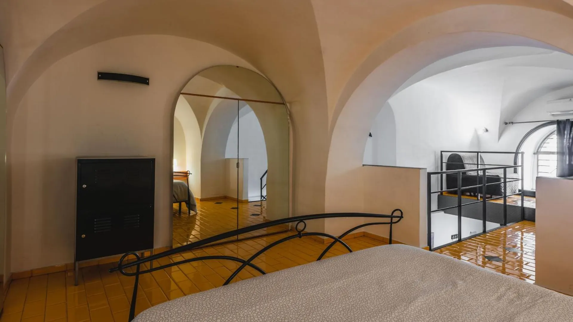 Catania City Apartment By Wonderful Italy 0*,
